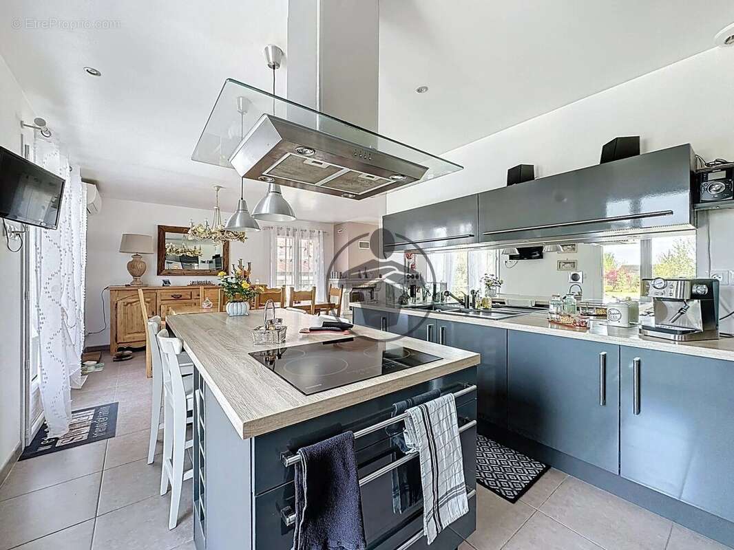 Maison à SAINT-QUENTIN