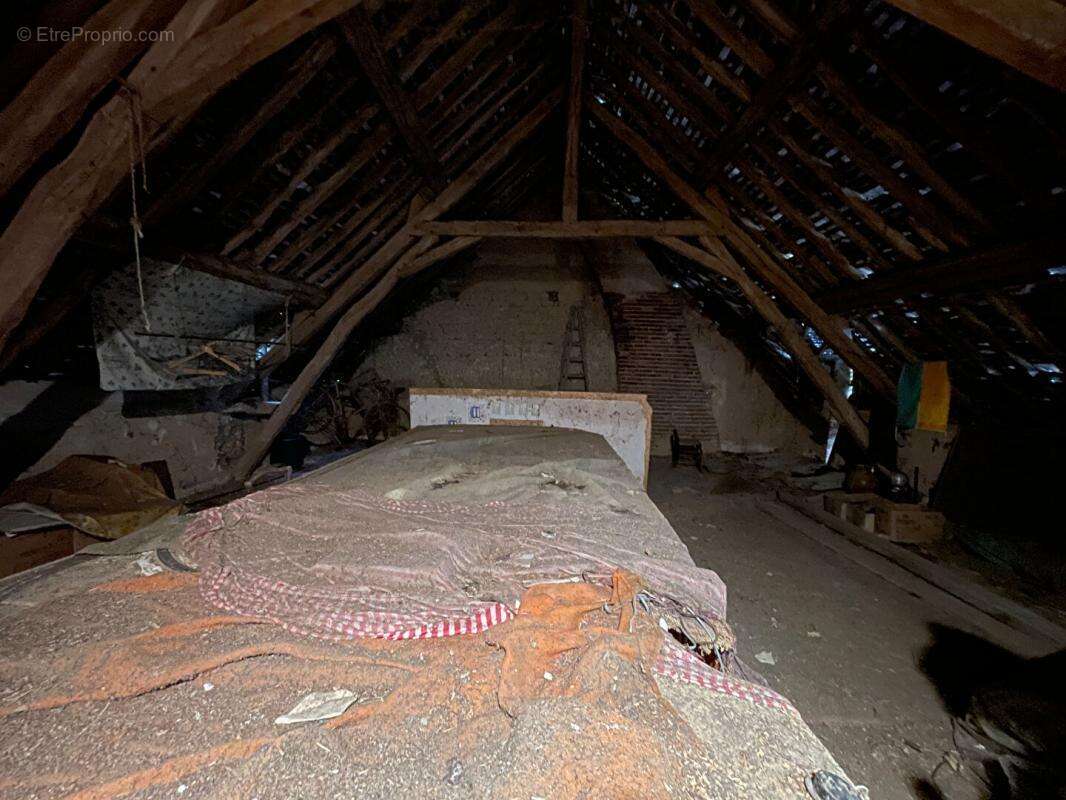 Maison à LA CHAPELLE-SUR-AVEYRON