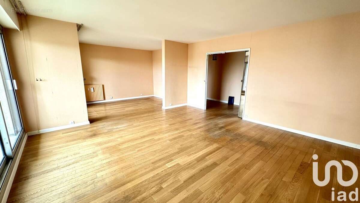 Photo 2 - Appartement à COURBEVOIE