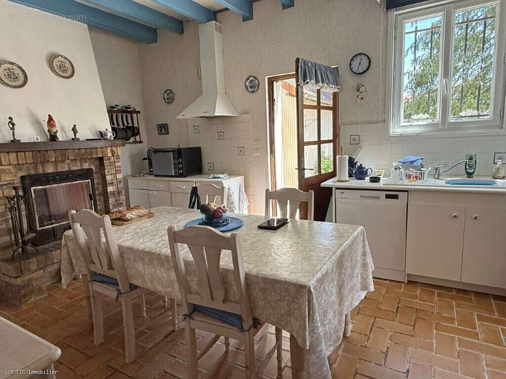 Maison Avec 4 Chambres Et Jardin Clos Sur 1062m² - photo 8