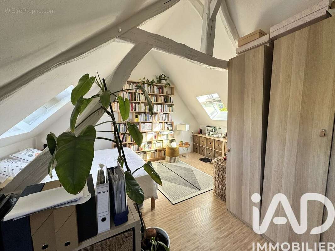 Photo 9 - Maison à LA CELLE-SAINT-CYR