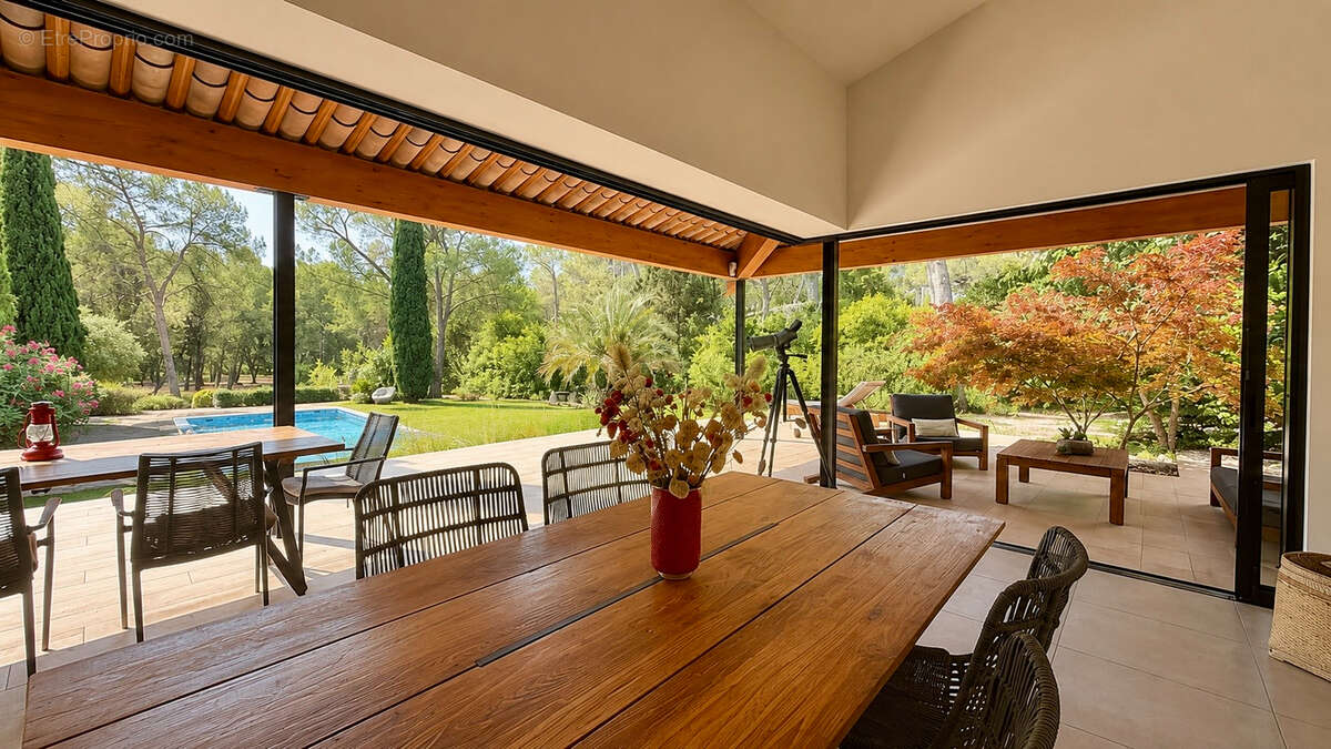 Villa de plain pied avec acces foret piscine chauffee garage appartement independant dans un domaine prive a puget sur argens - photo 9