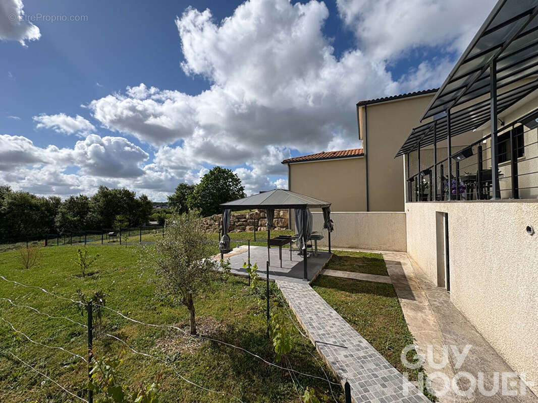 Maison à BIARD