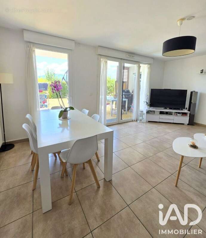 Photo 9 - Appartement à VIRY