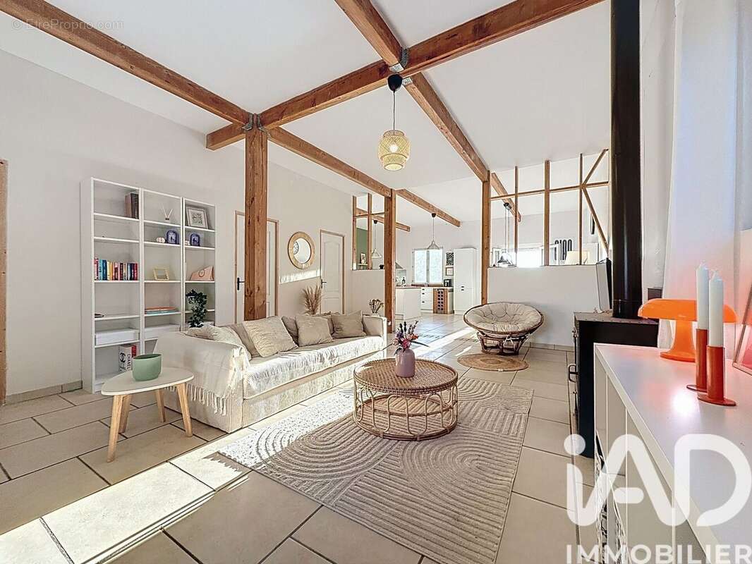 Photo 2 - Maison à SAINT-MARTIN-LALANDE