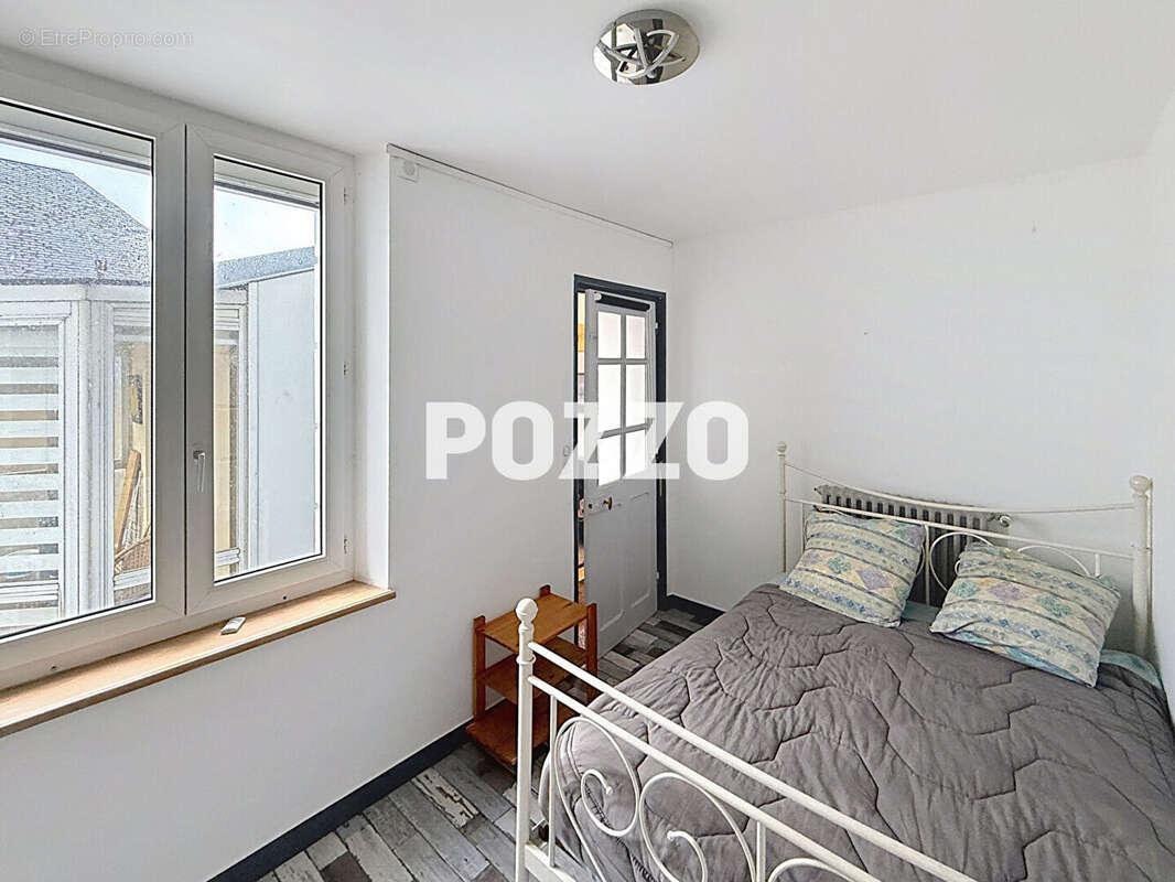 Appartement à DONVILLE-LES-BAINS