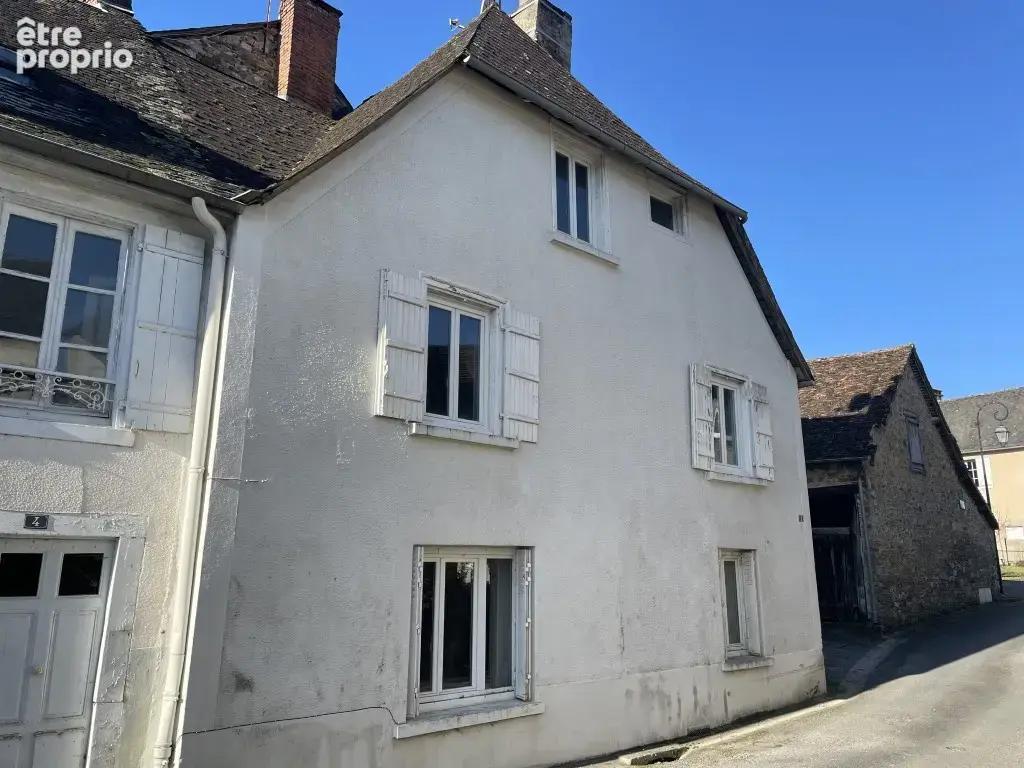 Dans le village d'Arnac-Pompadour - photo 3