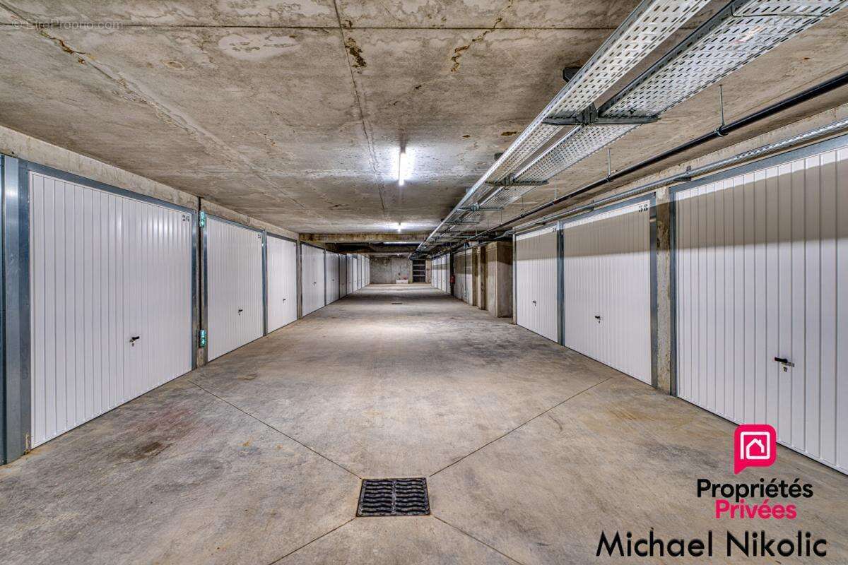 Appartement à CHARBONNIERES-LES-BAINS