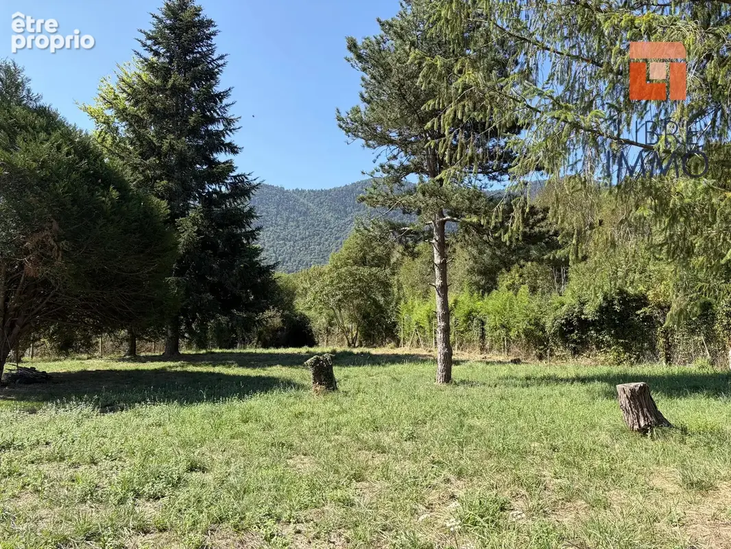 Terrain à IZESTE
