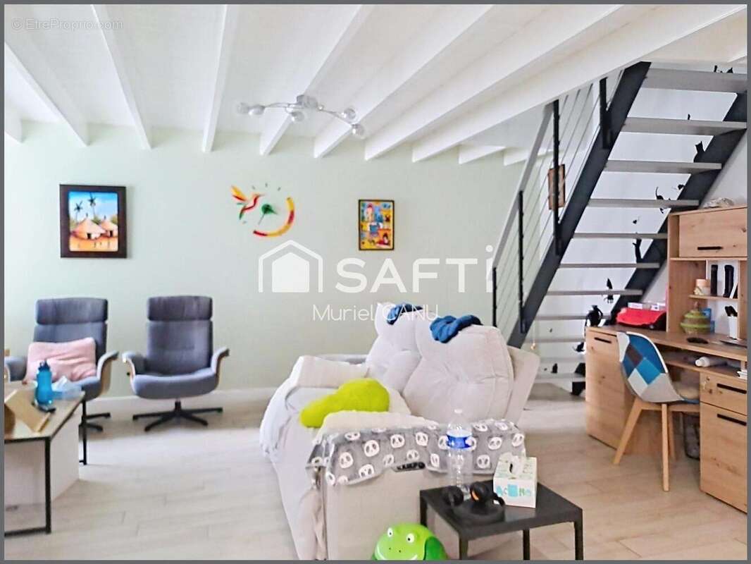 Photo 2 - Maison à SURGERES