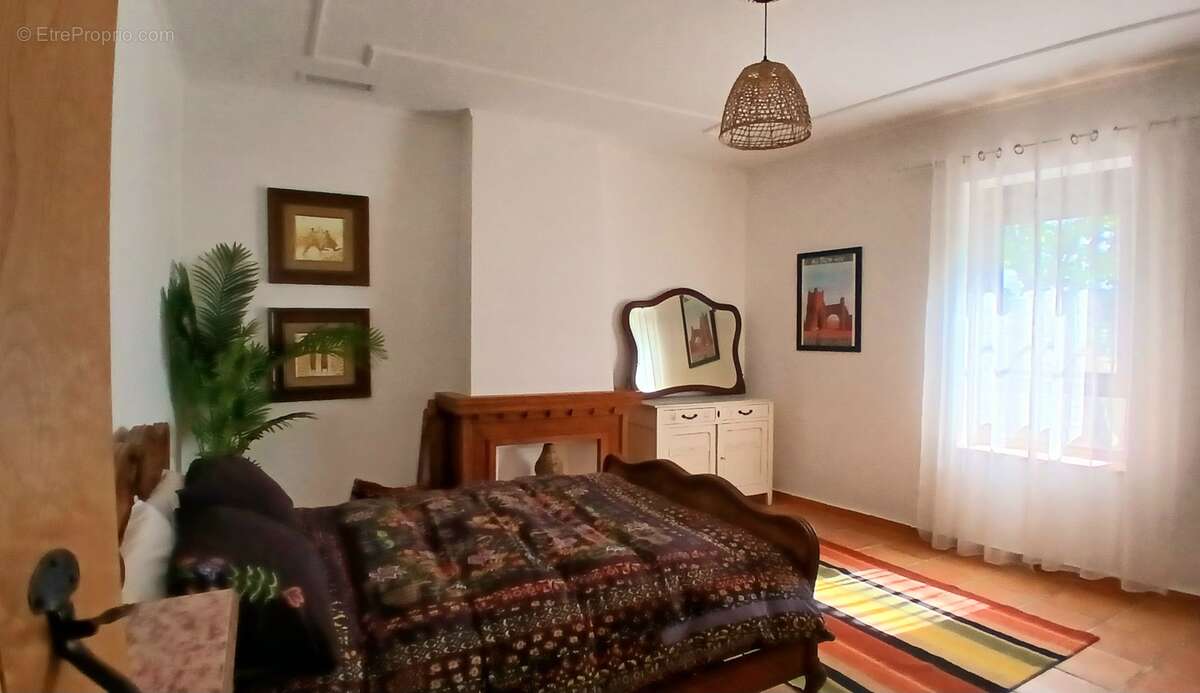 Maison à SAINT-CHINIAN