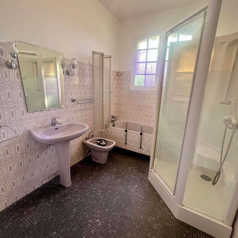 Maison à SAINT-SULPICE-ET-CAMEYRAC