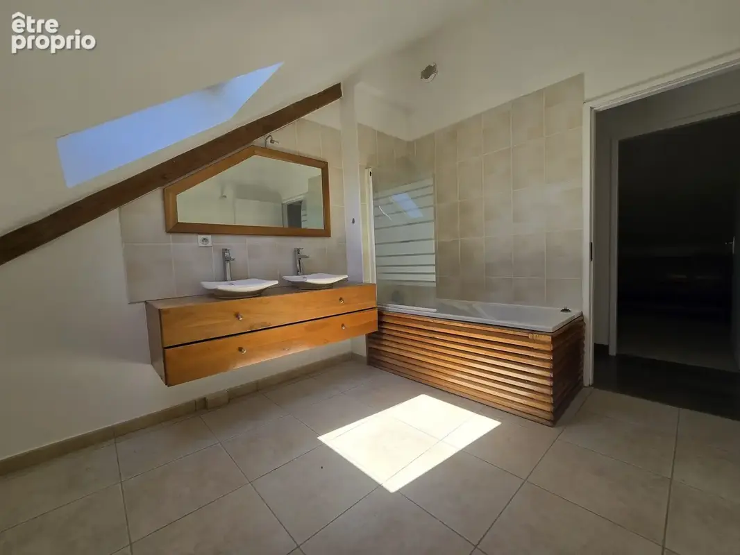 Appartement 75 m² à Le Tampon  - photo 8