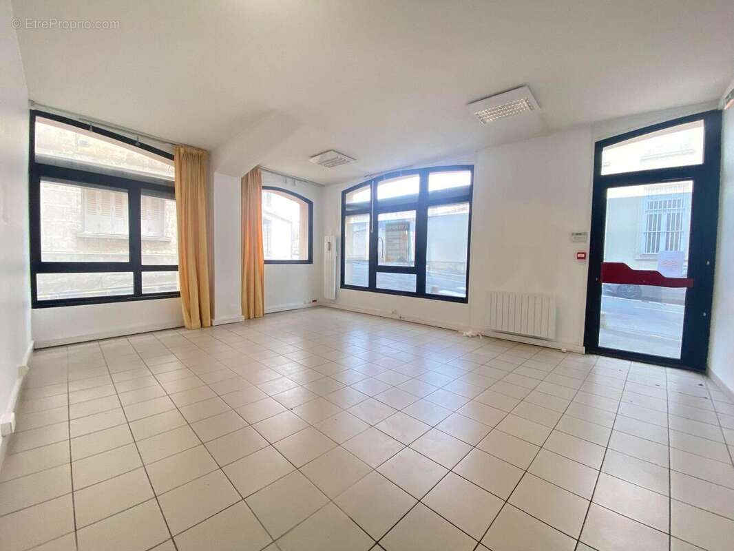 Un bureau d'accueil de 32 m²