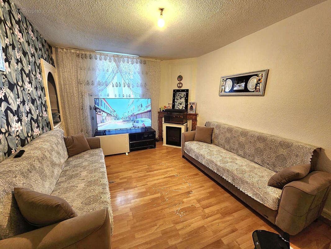 Appartement à LE PEAGE-DE-ROUSSILLON