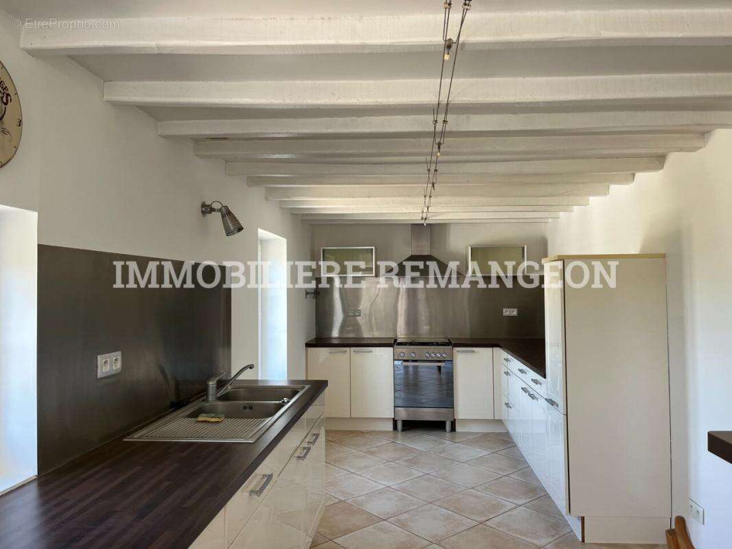 Maison à CHAUMONT-SUR-THARONNE