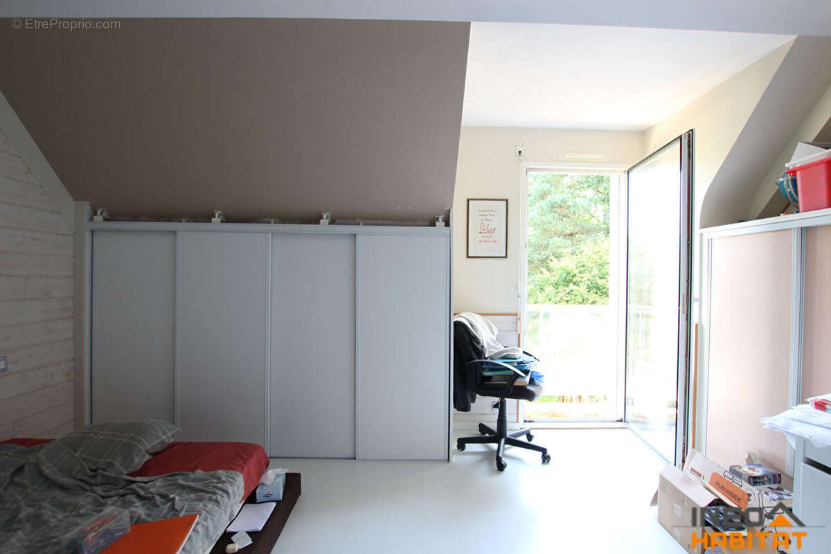 Maison à BOURG-DES-COMPTES