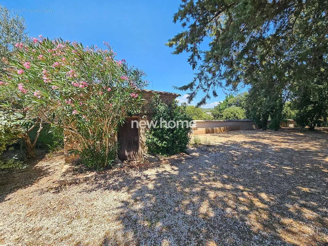 Magnifique bastide en pierre avec jardin clos et belle piscine avec cuisine d?été - photo 13