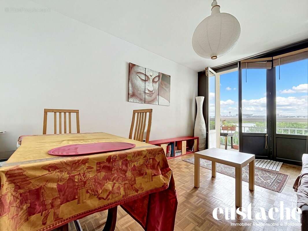 Appartement à PARIS-19E