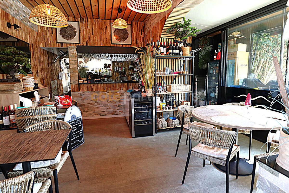 Fonds de commerce restaurant SAINT-AYGULF centre - photo 2