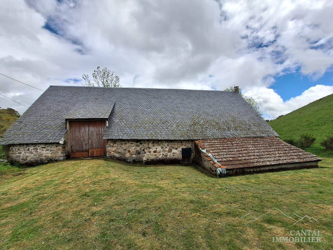 Maison à SAINT-DONAT