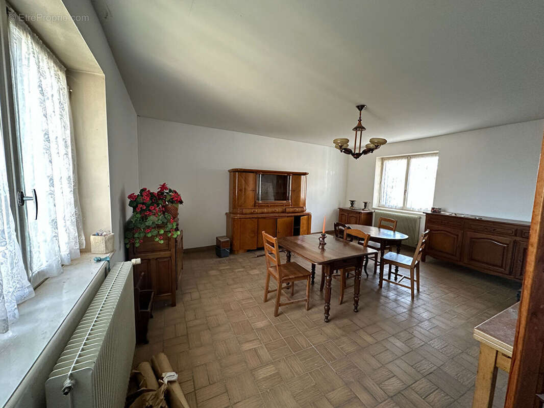 Maison à SAINTE-CONSORCE