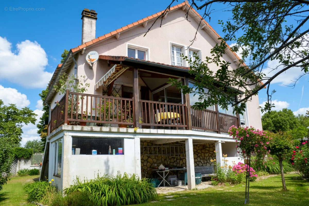 Maison à CHATELLERAULT