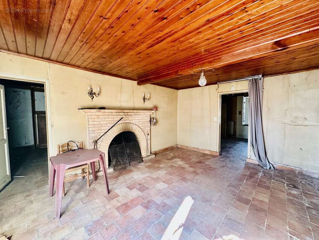 Maison à LAMONZIE-SAINT-MARTIN