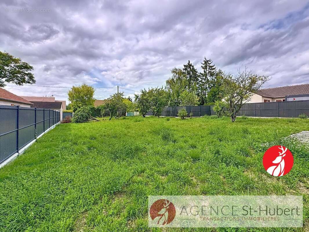 Terrain à ACHERES-LA-FORET