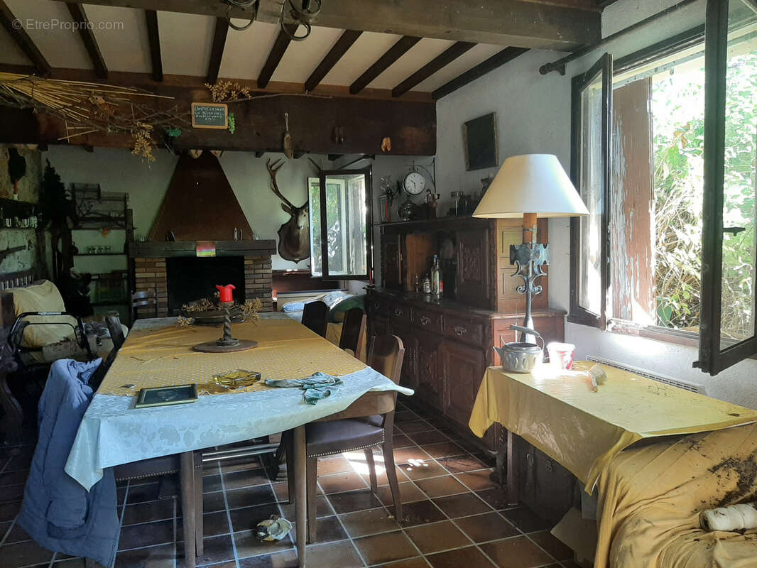 Maison à SAINT-GENEST-LACHAMP