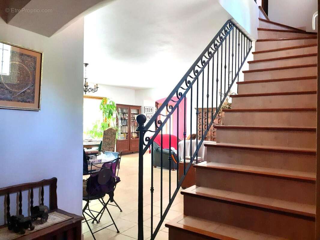   - Maison à DRAGUIGNAN