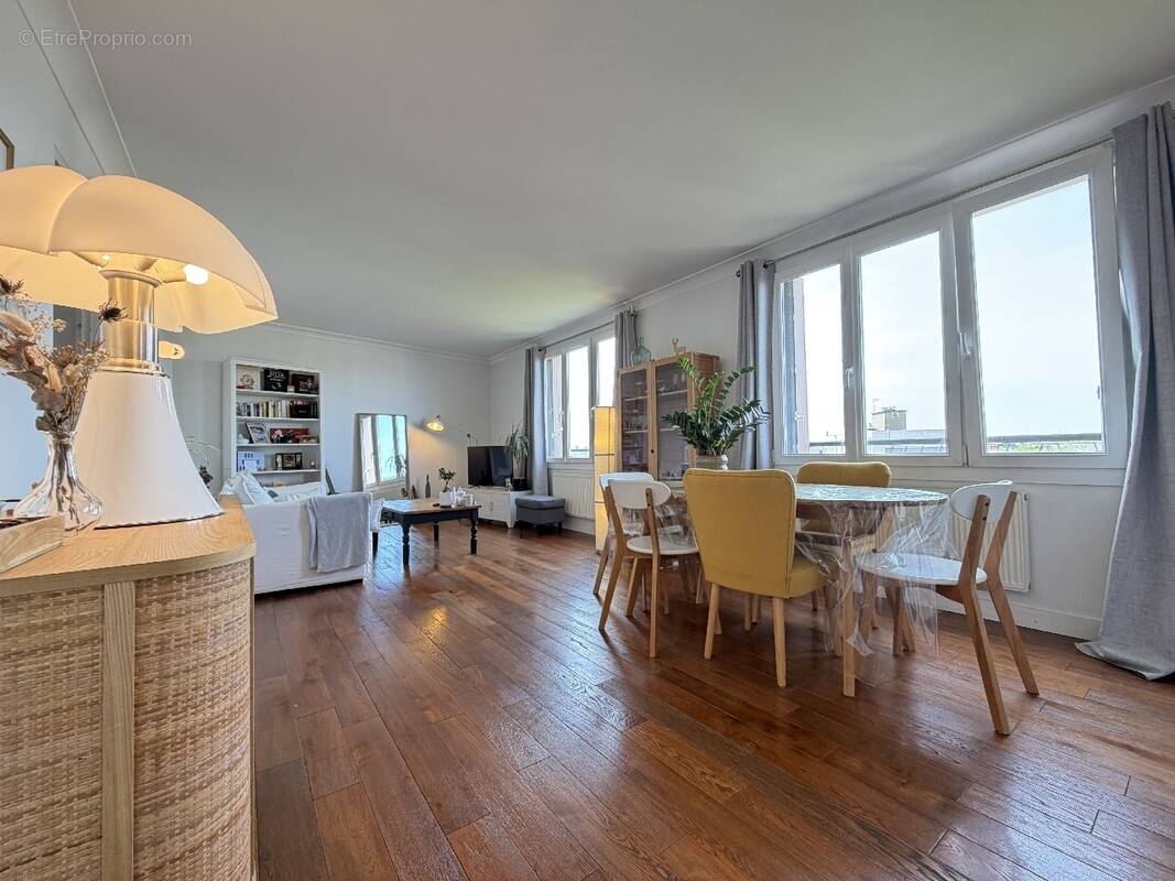 Appartement à SAINT-MAUR-DES-FOSSES