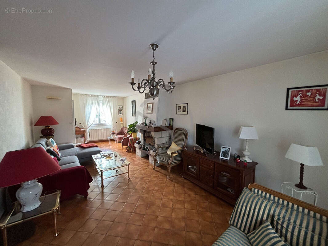 Maison à DAVEZIEUX