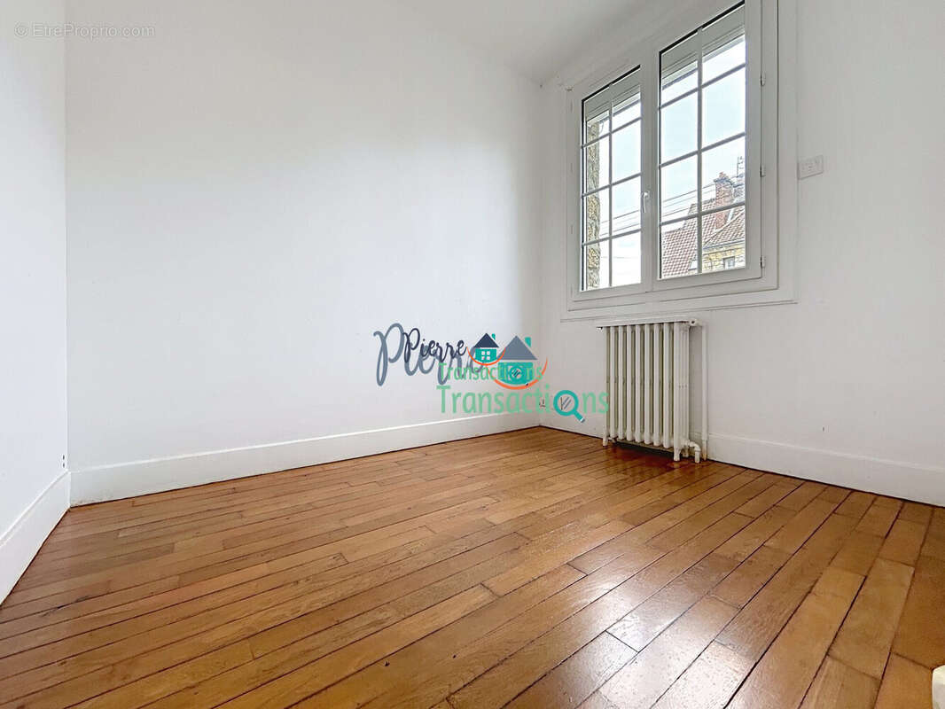 Maison à SAINT-MAURICE-D'ETELAN