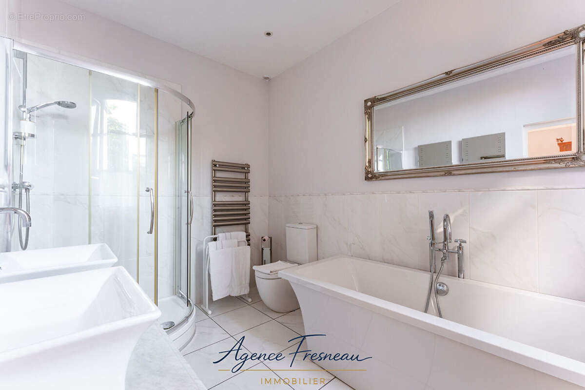 Manoir  - 7 chambres - 350 m2 - Vue panoramique sur la Loire - photo 11