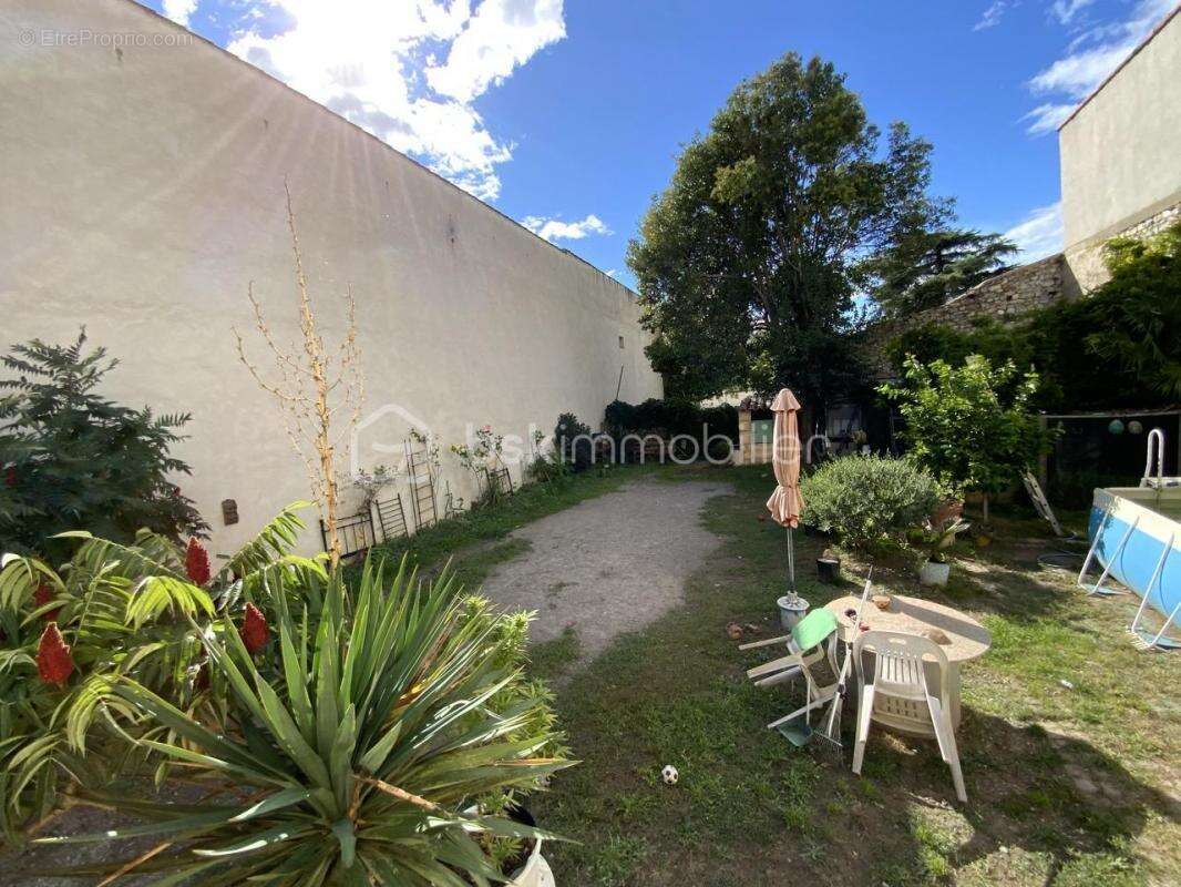 Maison à RIBAUTE-LES-TAVERNES