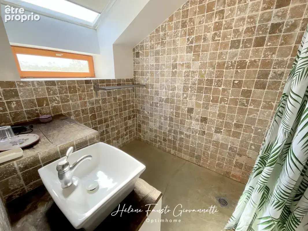 PATRIMONIO – Propriété de charme avec 5 logements, piscine et terrain de 1 440 m² - photo 46