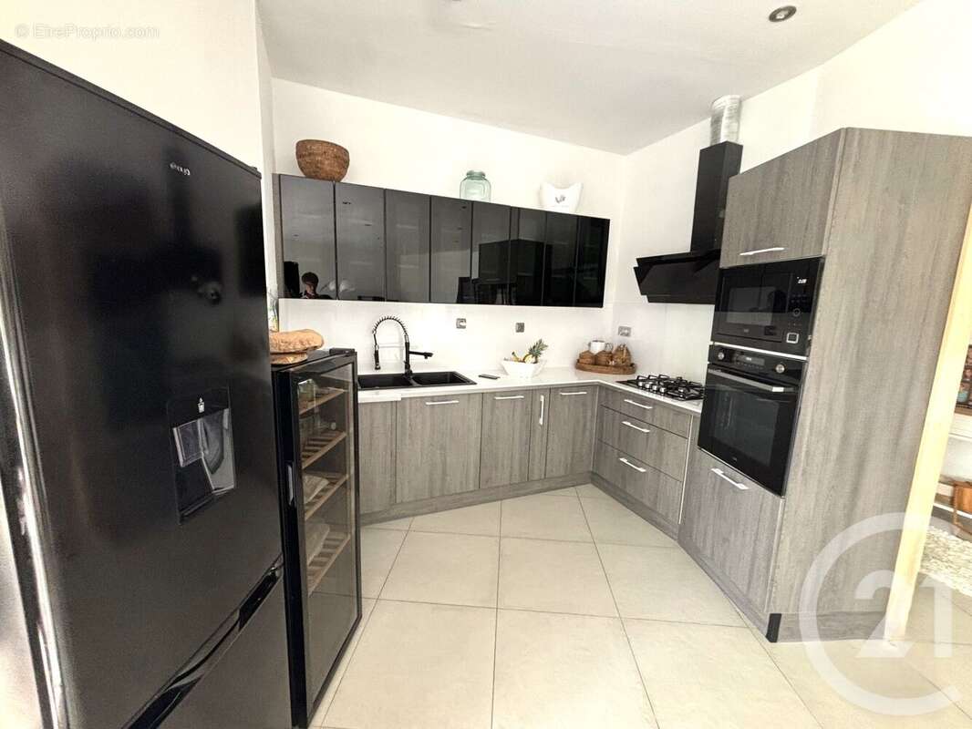 Maison à CAMPAGNE-SUR-ARIZE