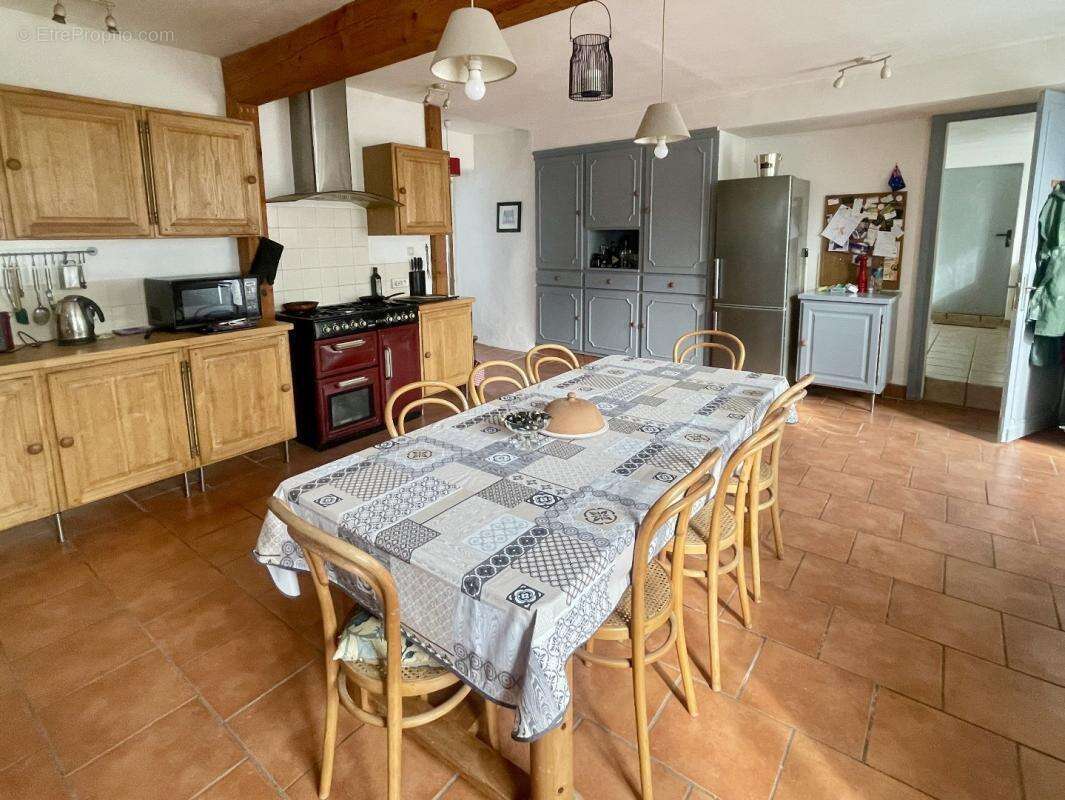 Maison à FONTAINE-CHALENDRAY