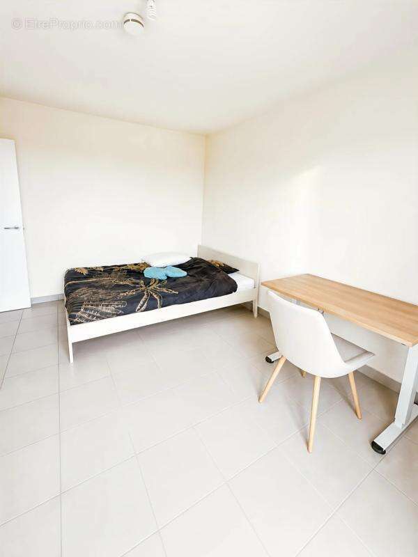Appartement à BEAUZELLE