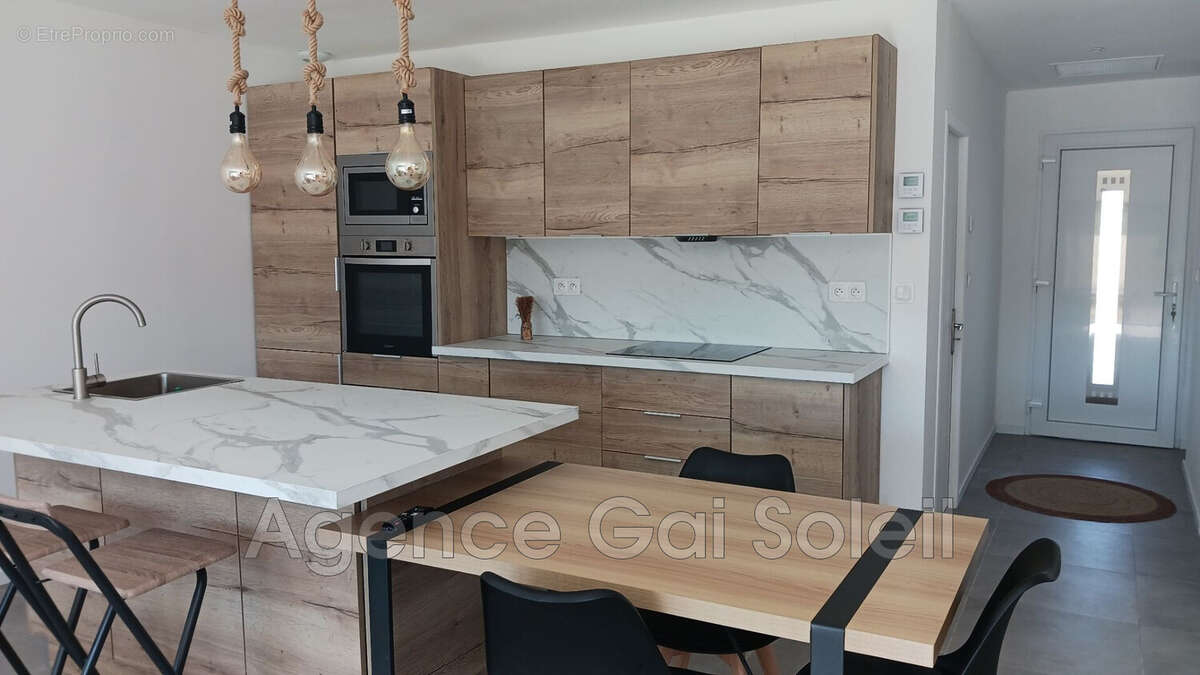 Maison à NISSAN-LEZ-ENSERUNE