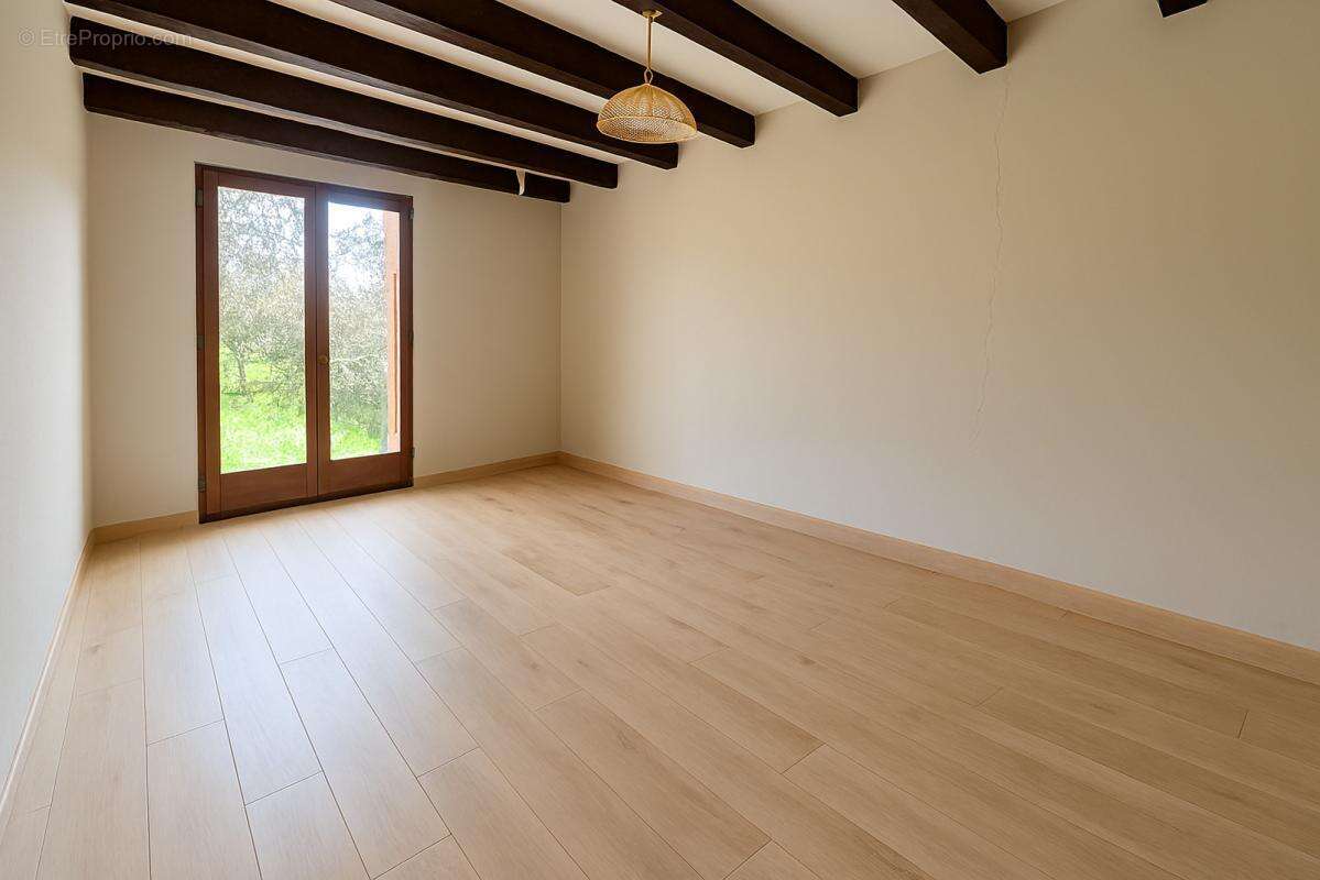 Maison à LA VILLE-DIEU-DU-TEMPLE