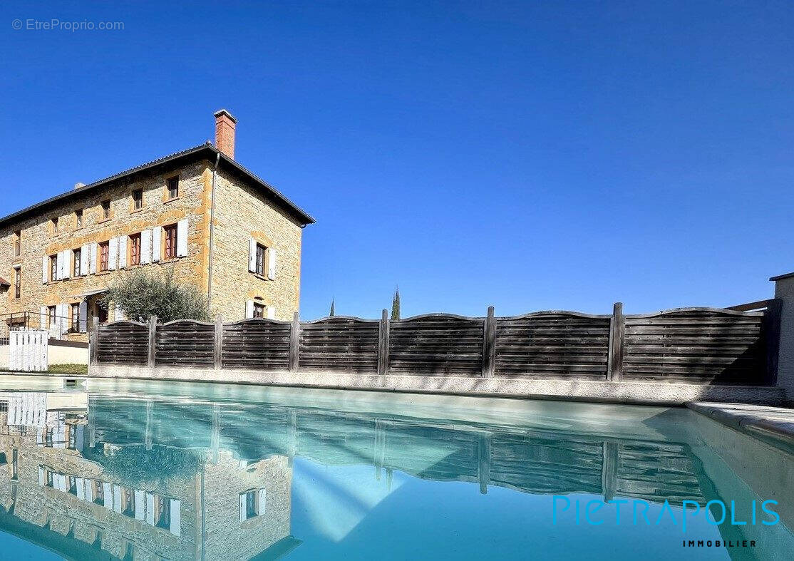Maison à SAINT-GERMAIN-SUR-L&#039;ARBRESLE