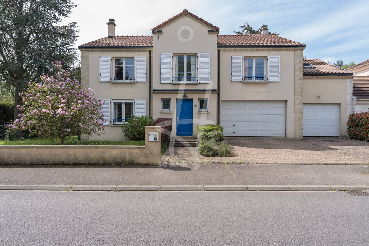 Maison à LONGEVILLE-LES-METZ