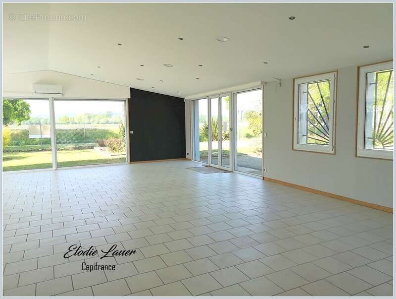 Commerce à MAUBOURGUET