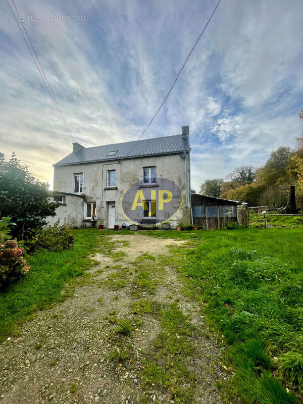 Maison à LOCMALO