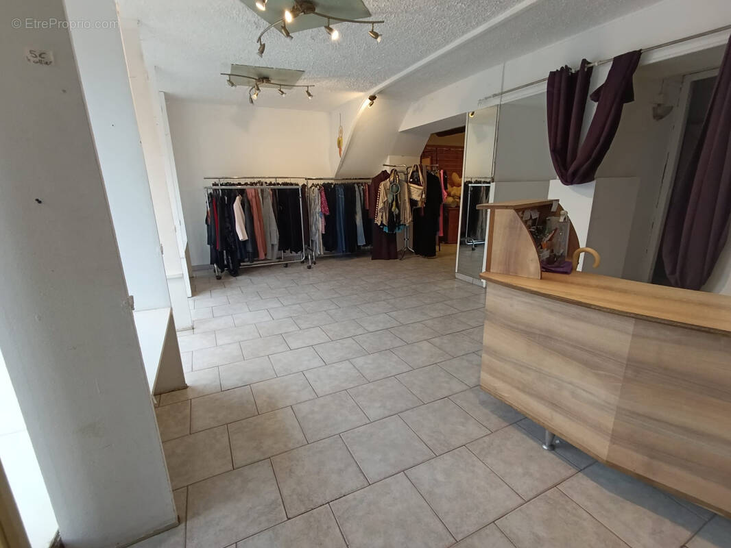 Commerce à MARSEILLE-10E