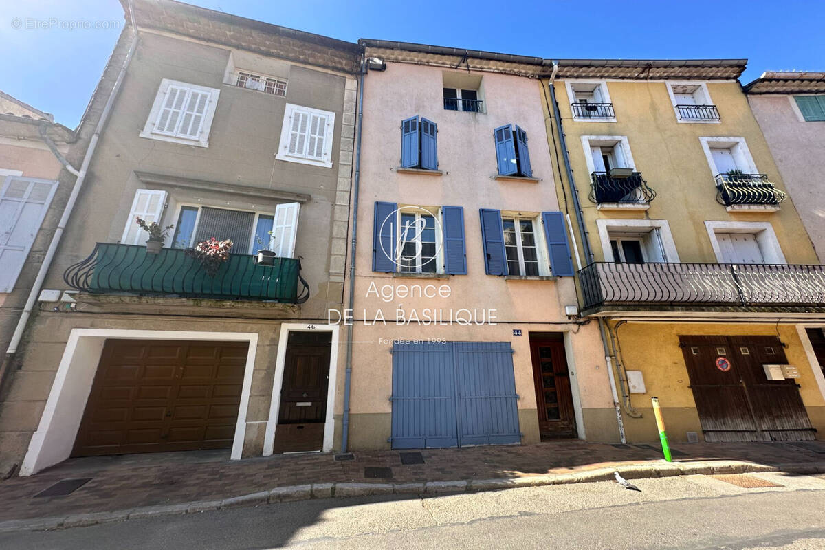 Maison à SAINT-MAXIMIN-LA-SAINTE-BAUME