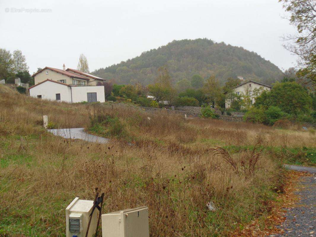 Terrain à SAINT-GERMAIN-LAPRADE