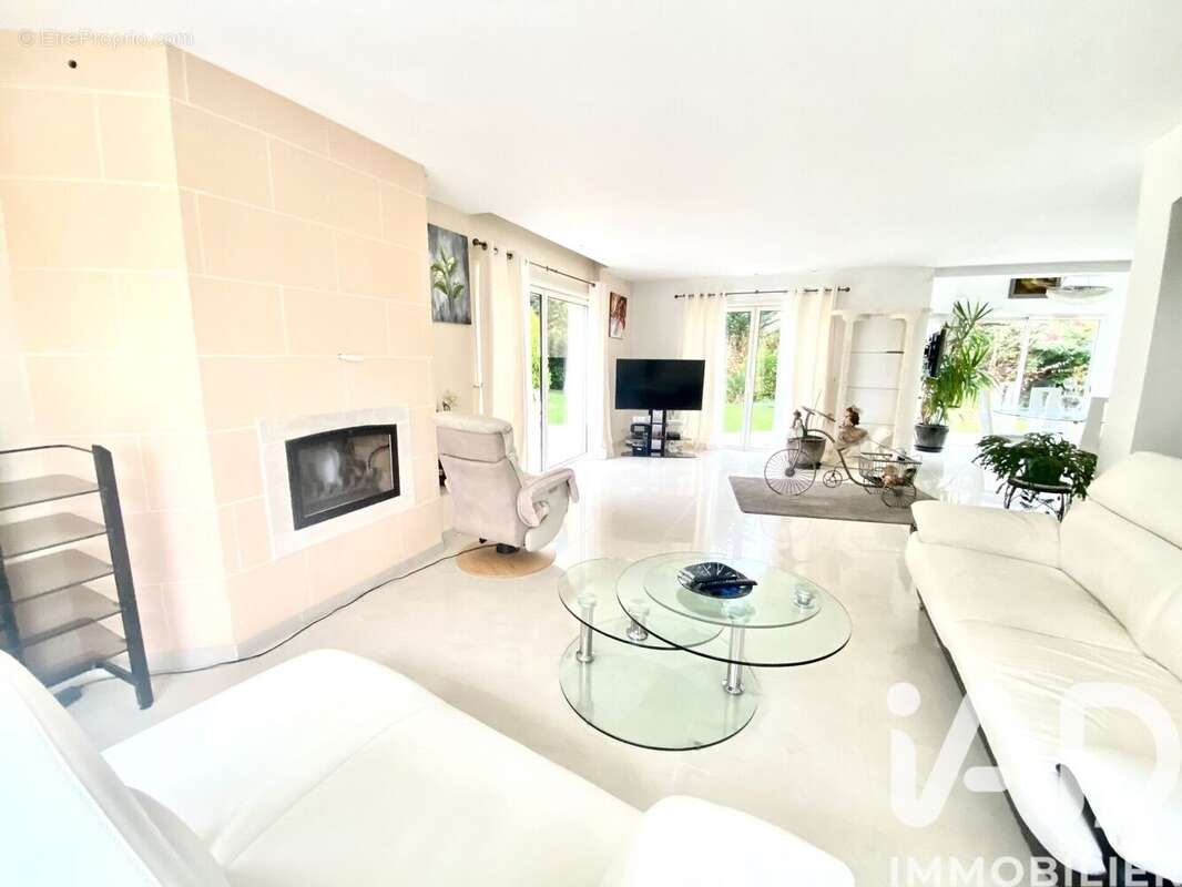 Photo 2 - Maison à MILLY-LA-FORET